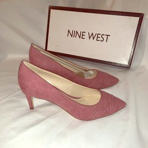 NINE WEST PINK SUEDE PUMPS SIZE 6M